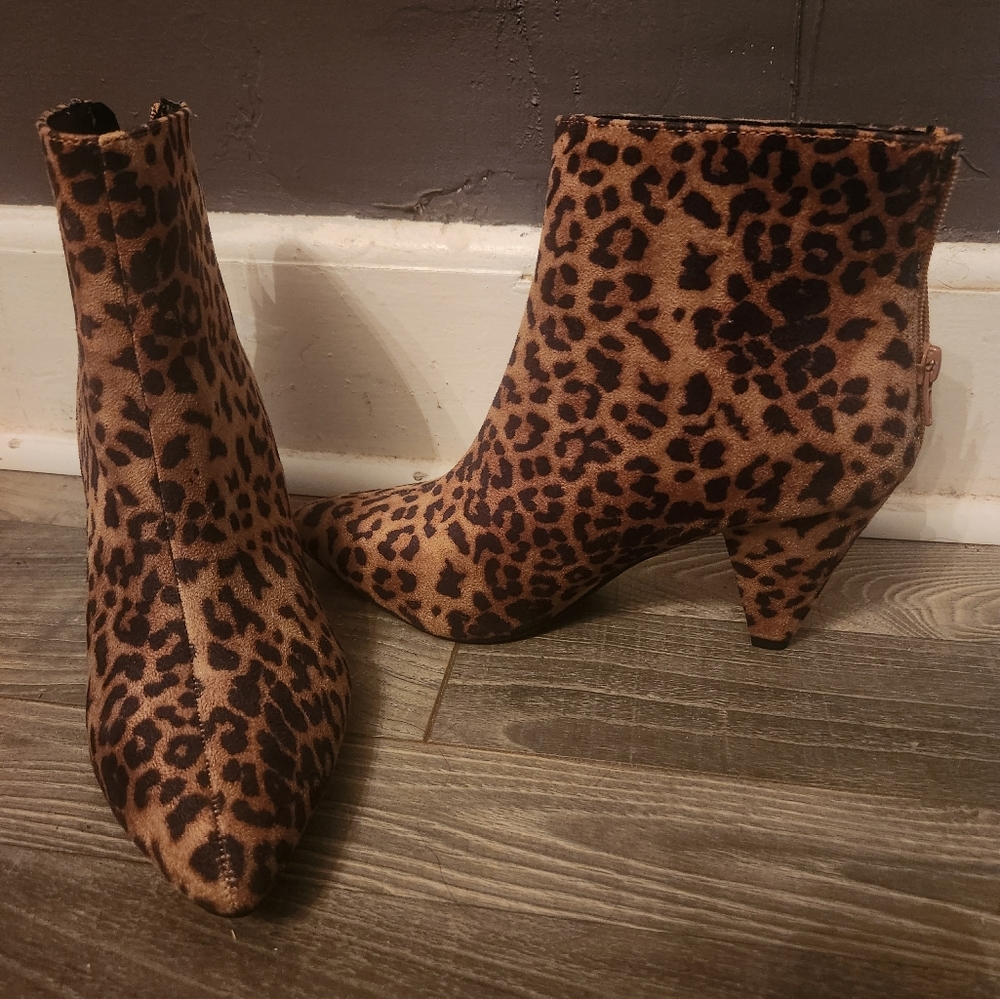 Dream pairs leopard kitten heel boots